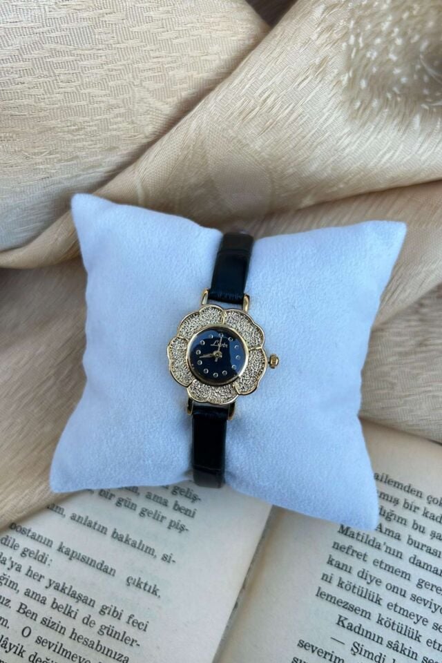 Çiçek Model Vintage Siyah Deri Kordon Saat