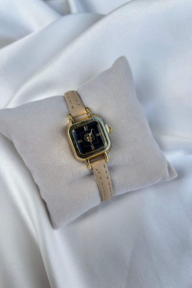 Gül Detaylı Minimal Model Vintage Saat (krem)