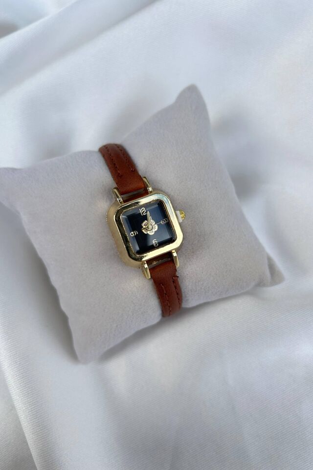 Gül Detaylı Minimal Model Vintage Saat (kahverengi)