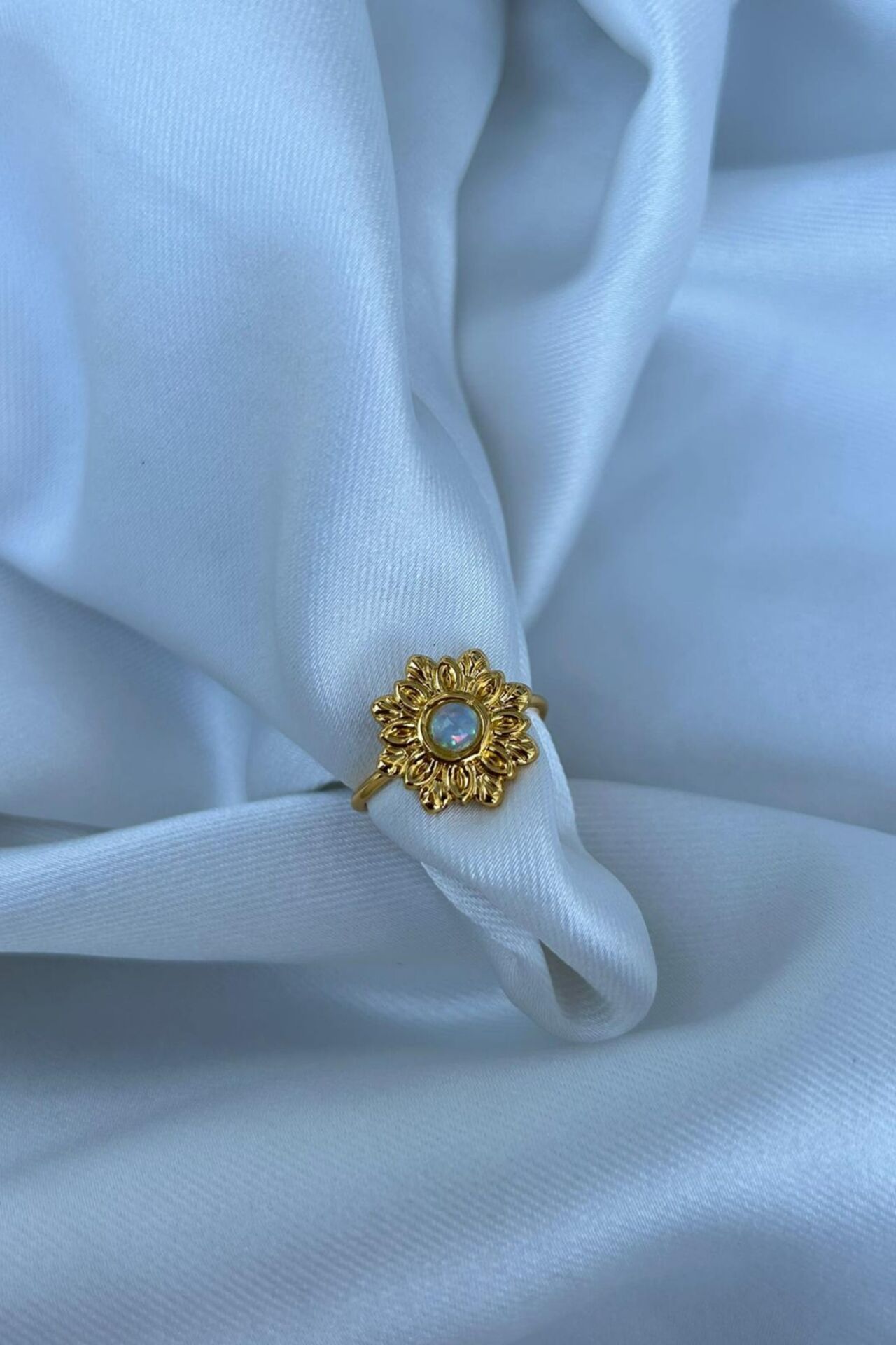 Çiçek Model Opal Taş Tasarım Yüzük