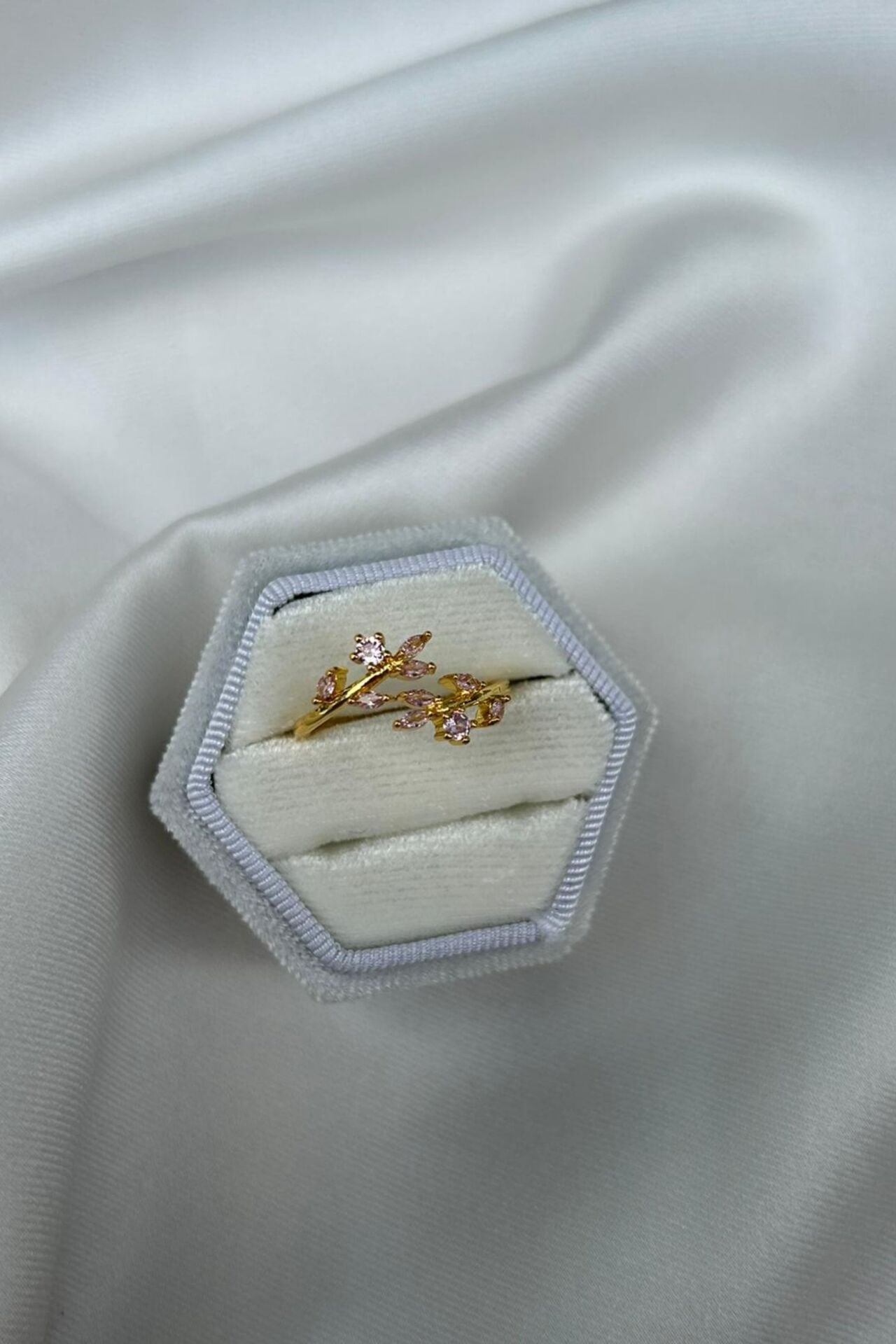 Pembe Taş Yaprak Model Tasarım Yüzük