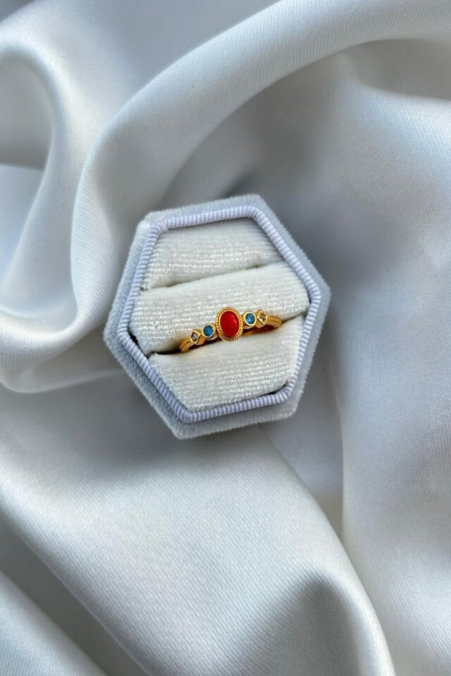 Vintage Model Oval İşlemeli Yüzük