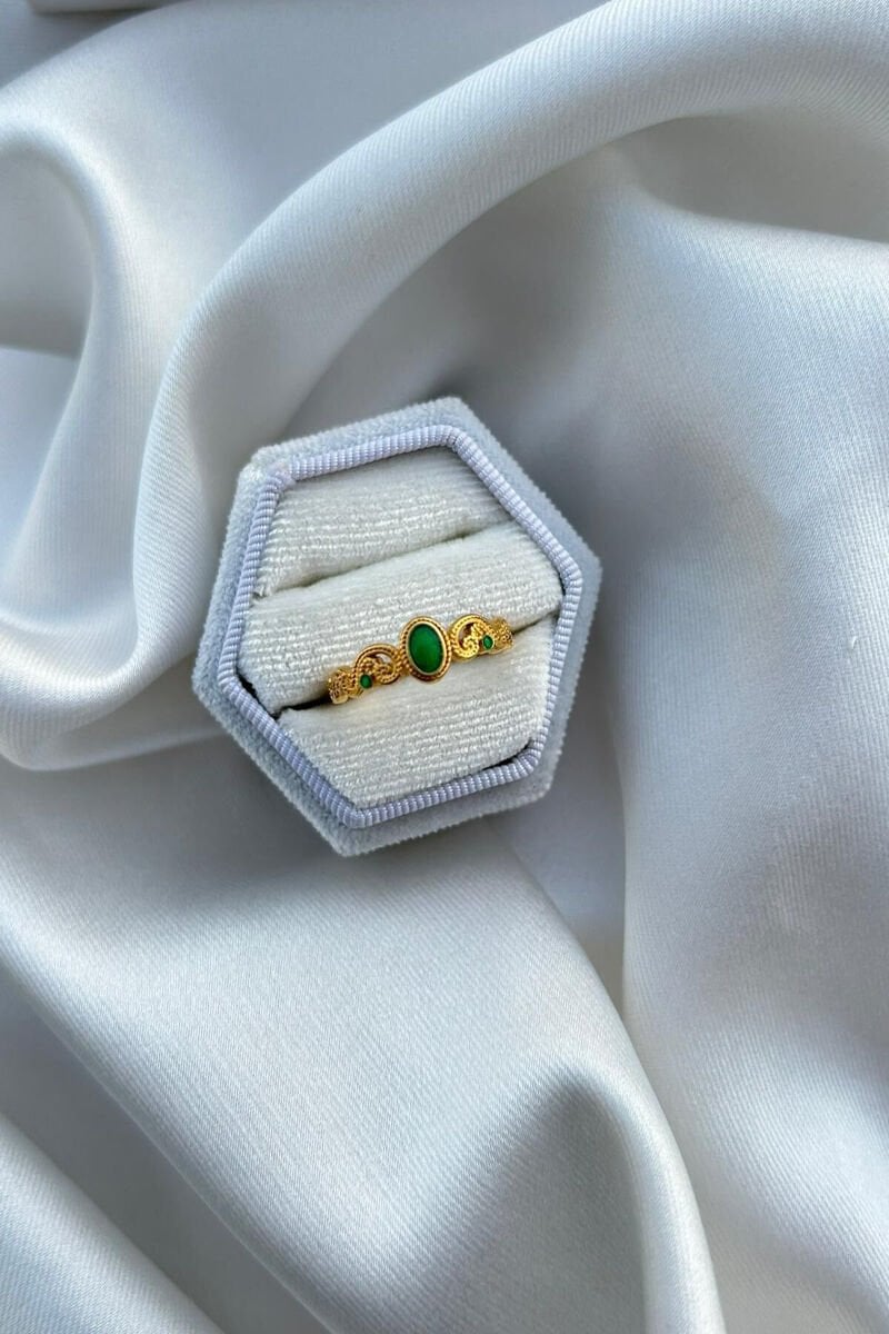 Vintage Model Yeşil İşlemeli Yüzük