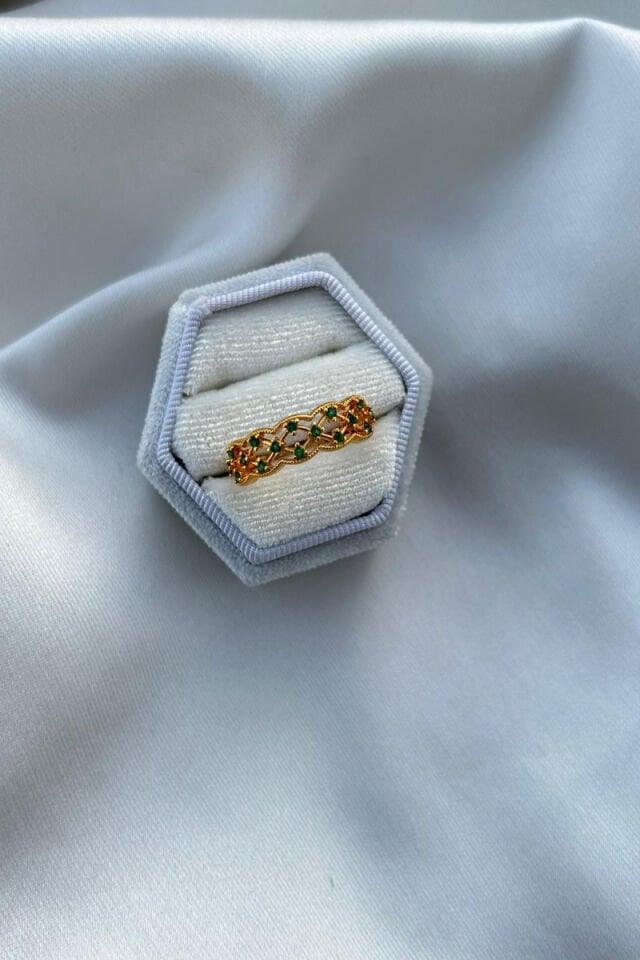 Vintage Model Yeşil Taş İşlemeli Yüzük