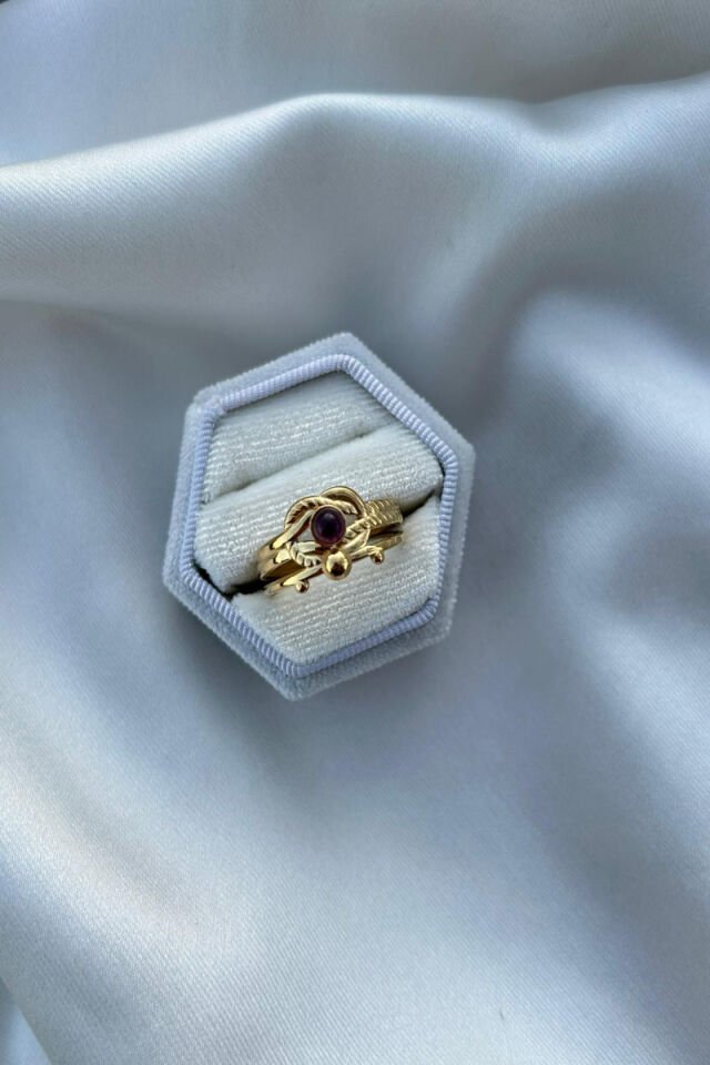 Etnik Model Mor Taş Detaylı Tasarım Yüzük