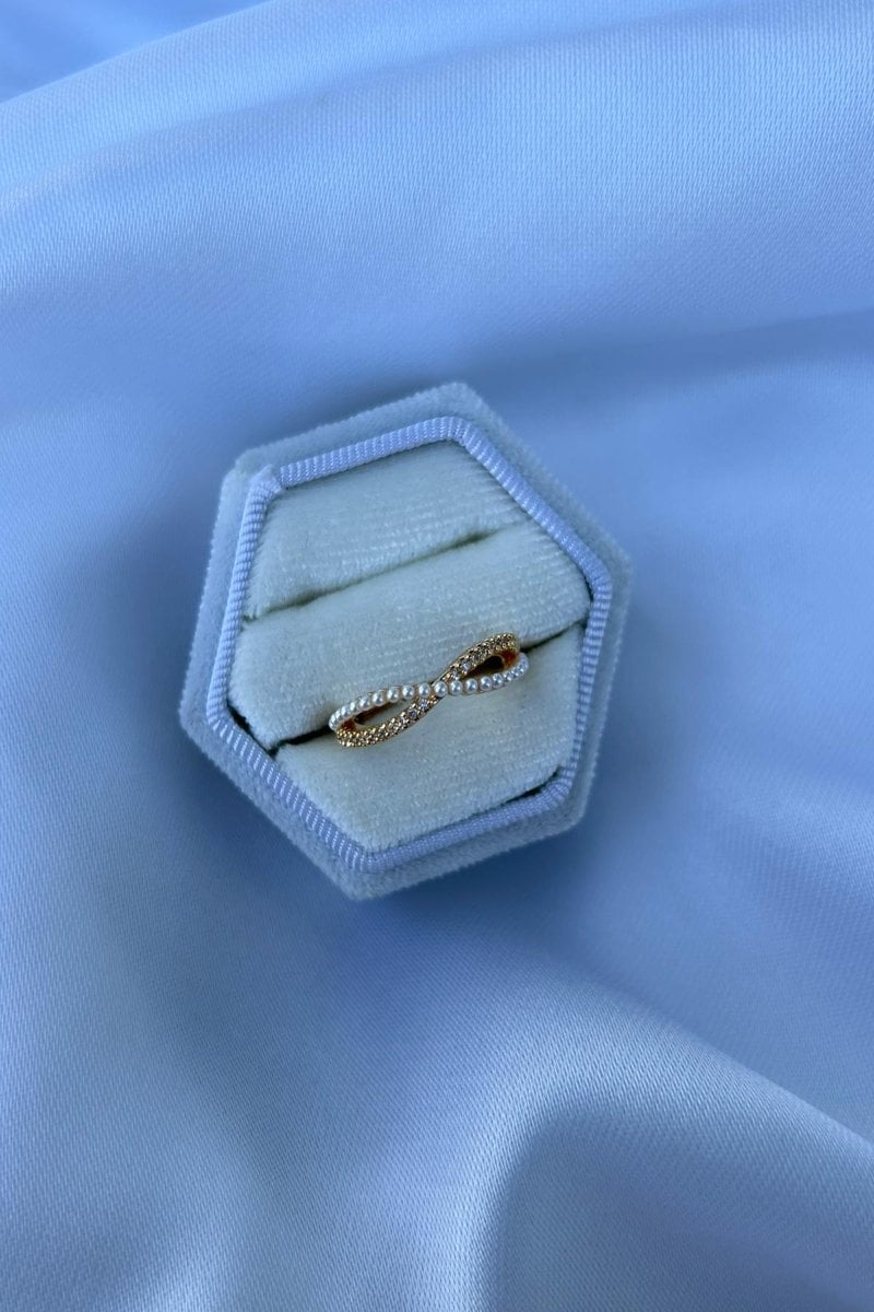 İnci Detaylı Çapraz Model Tasarım Yüzük