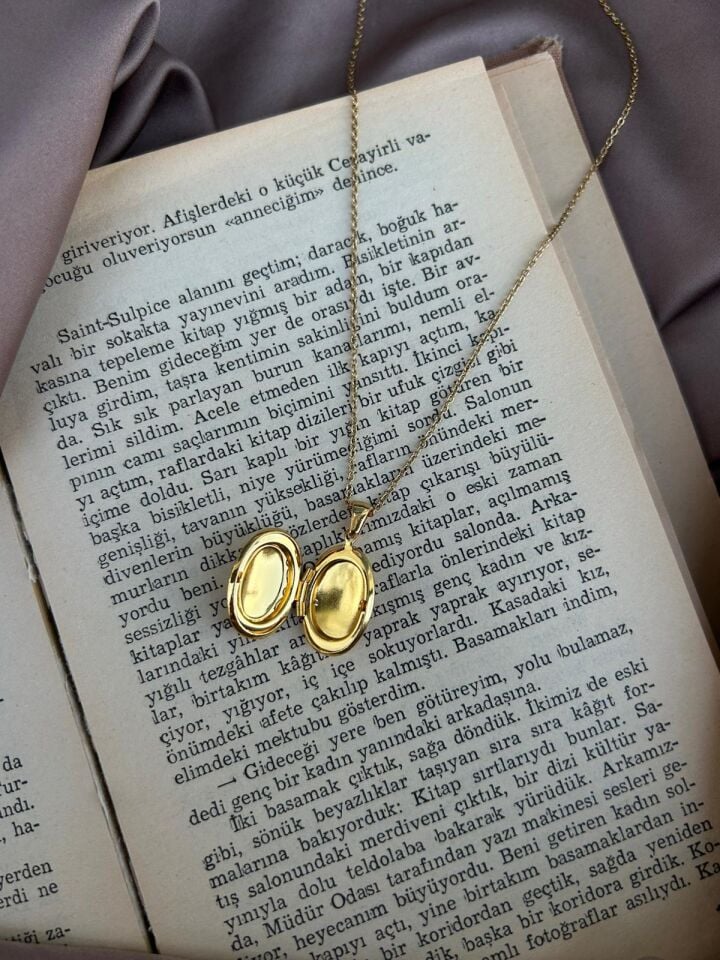 Vintage Oval Model İşlemeli Açılır Kolye