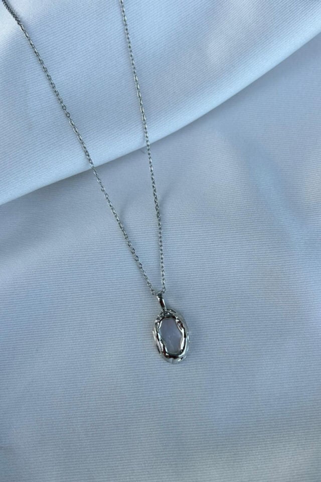 Sedefli Taş Tasarım Model Oval Kolye (silver)
