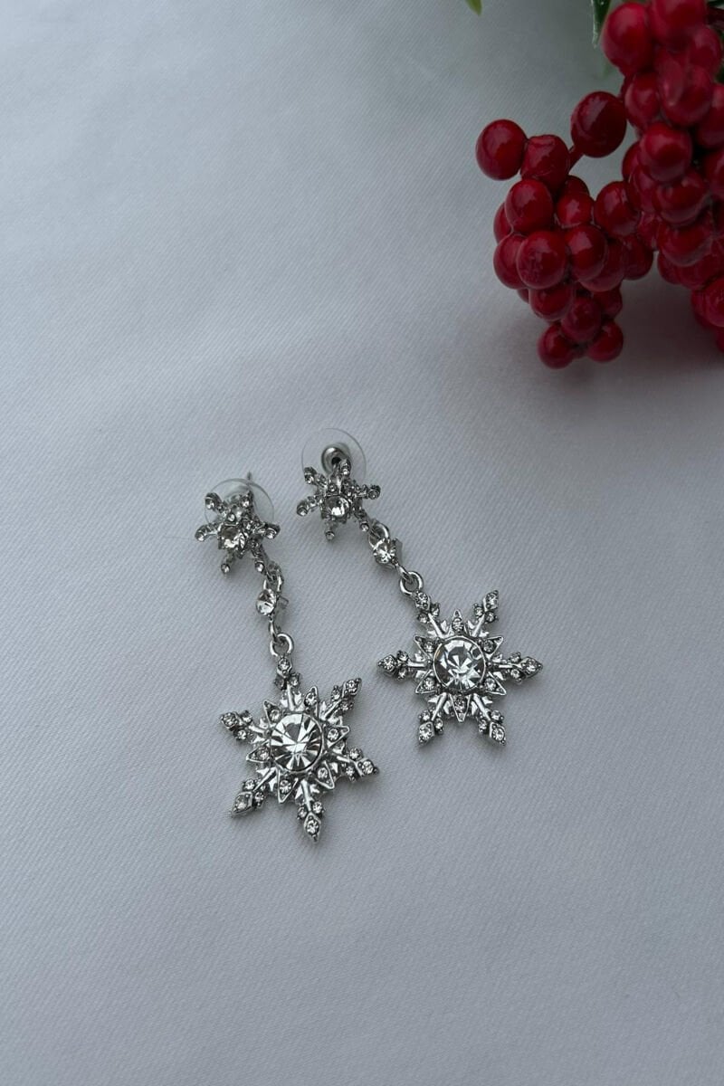 Kristal Taş Kar Tanesi Model Küpe