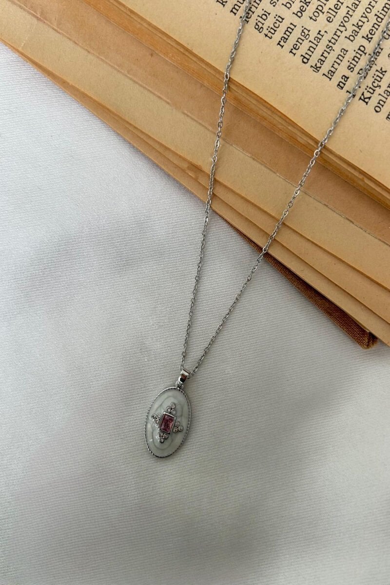 Pembe Taş Detaylı Etnik Model Plaka Kolye