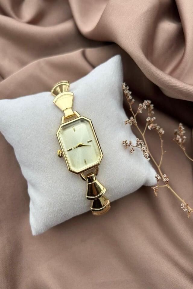 Dikdörtgen Model Tasarım Saat (gold)