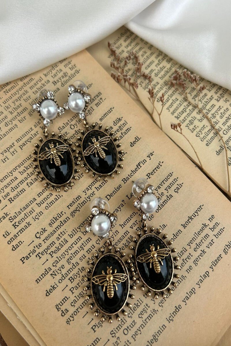 Arı Detaylı İncili Sallantılı Vintage Küpe