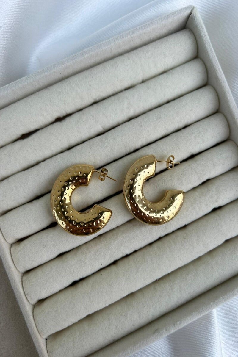 Yarım Halka Bombeli Model Küpe