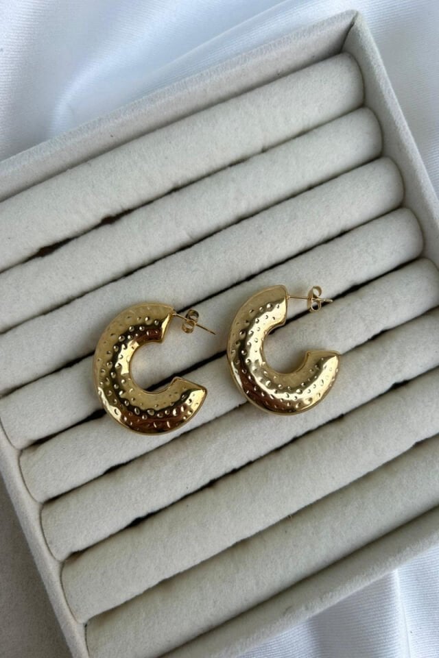 Yarım Halka Bombeli Model Küpe