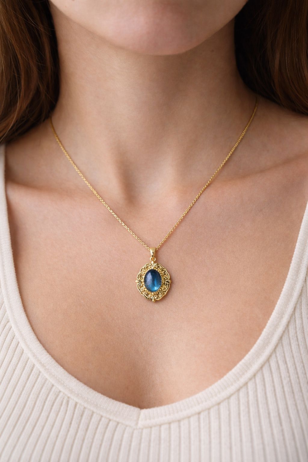 Gökyüzü Rengi Zirkon Taşlı Kolye