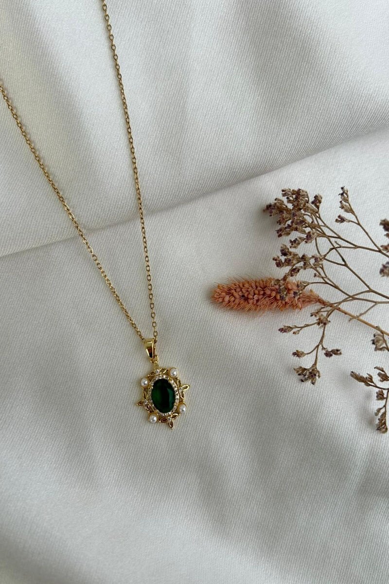 İnci Detaylı Yeşil Taş Tasarım Kolye