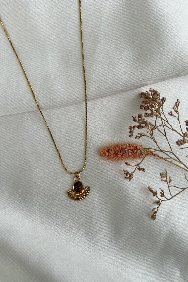 Kehribar Taş Yelpaze Model Kolye