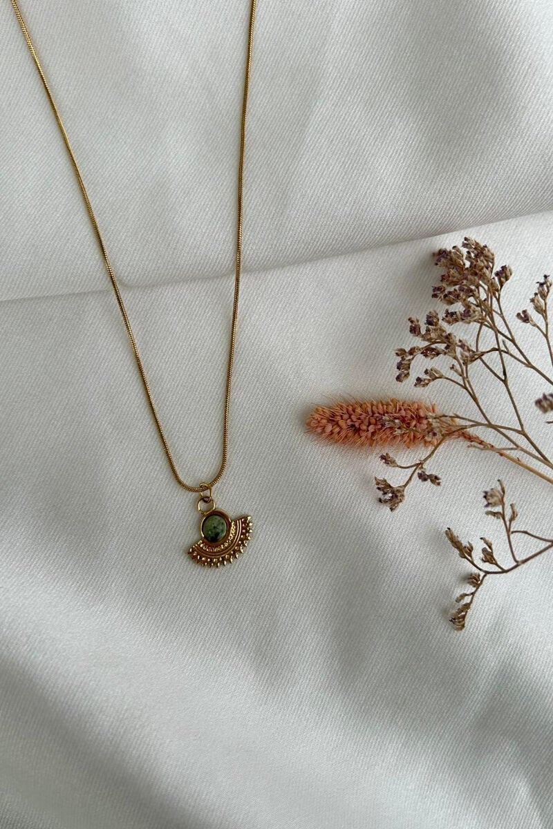 Labradorit Taş Yelpaze Kolye