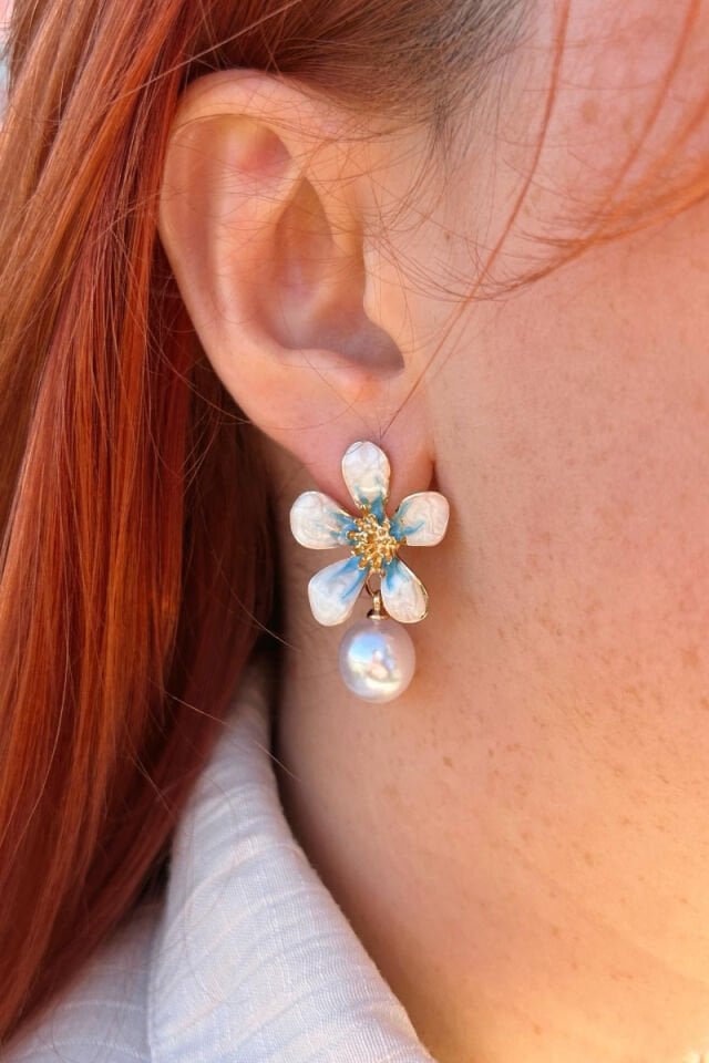 İnci Detaylı Çiçek Model Küpe