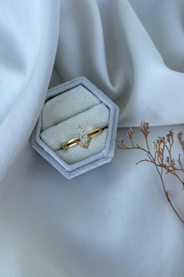 Kristal Taş Geometrik Model Tasarım Yüzük