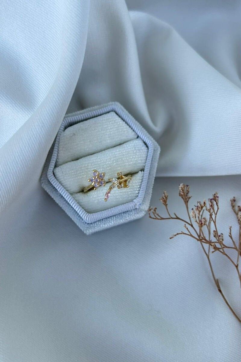 Renkli Çiçek Detaylı Minimal Model Yüzük